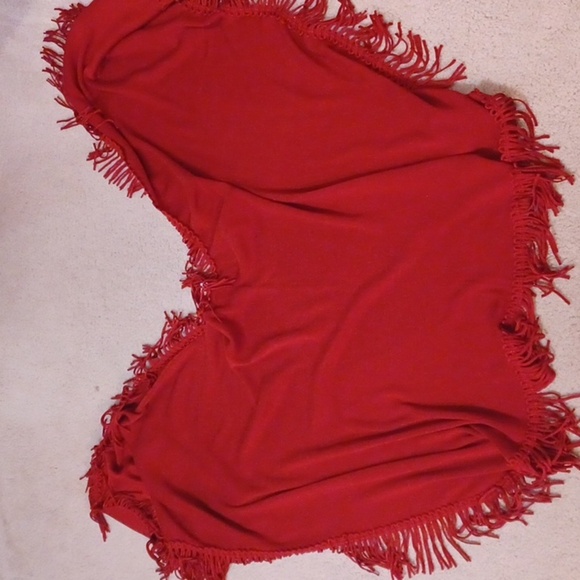 Coldwater Creek 100% Acrylic Red Shawl With Fringe - Picture 6 of 11